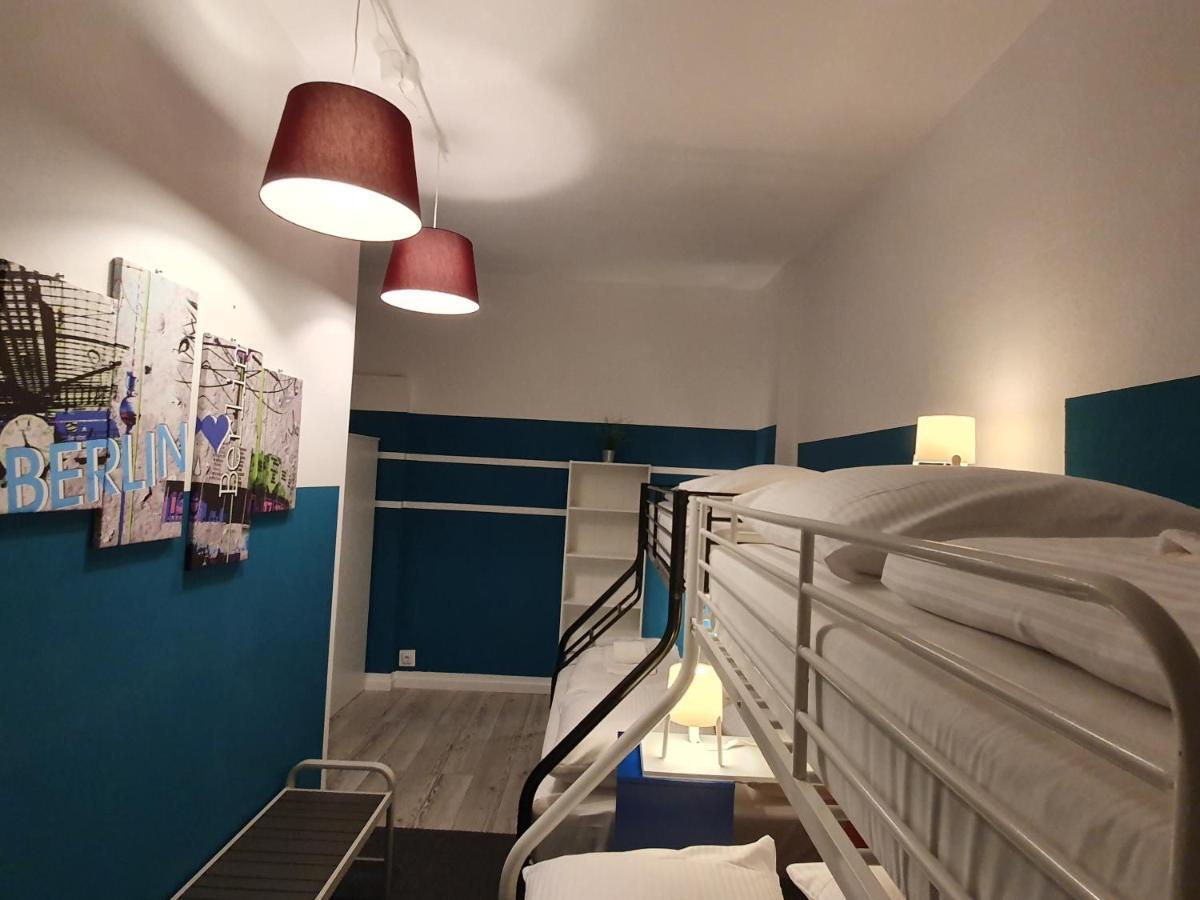 Central Lichtenberger Apartment For 6 People 베를린 외부 사진