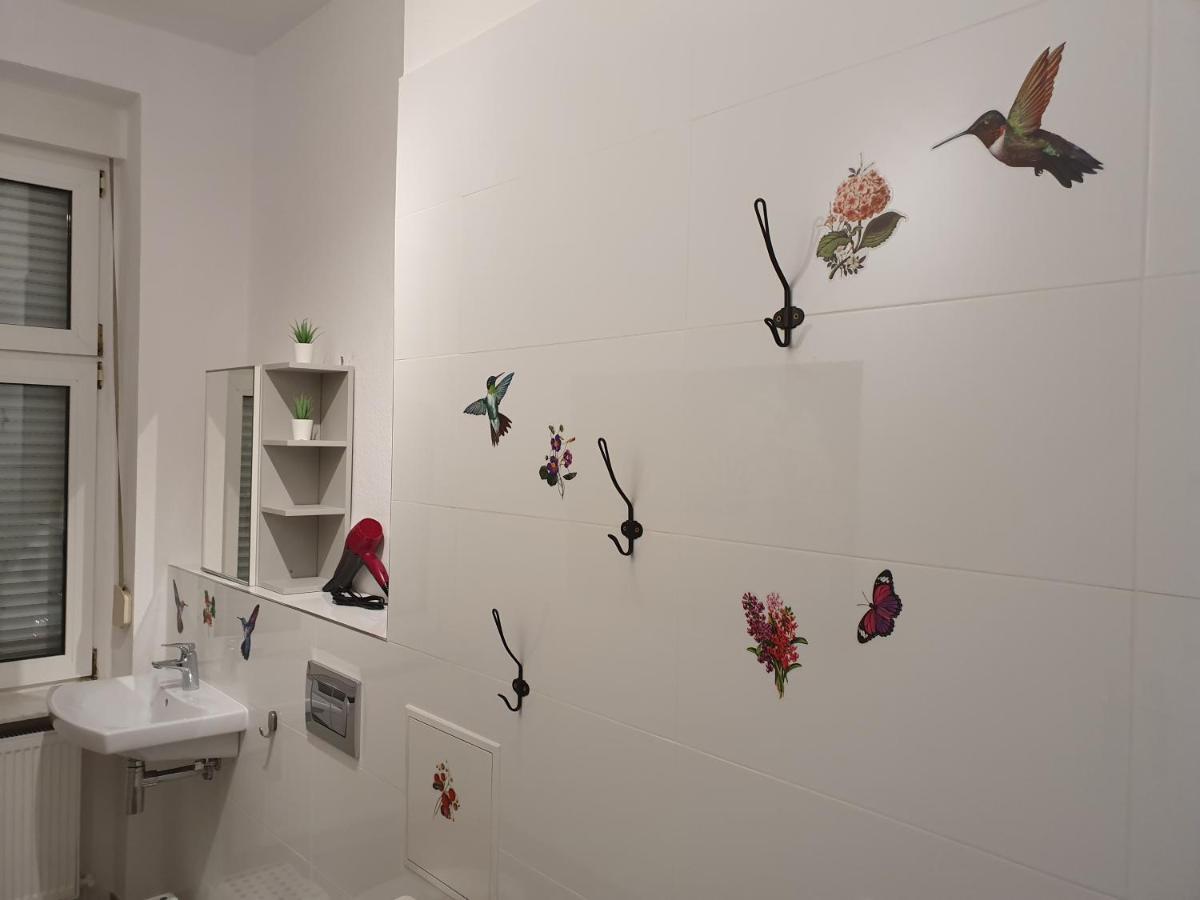 Central Lichtenberger Apartment For 6 People 베를린 외부 사진